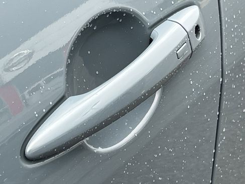 Used 2025 Nissan Sentra SV w/ Trunk Package image 12