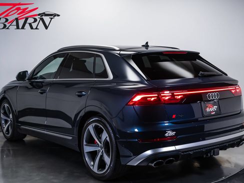 Used 2024 Audi SQ8 Prestige AWD/4WD image 3