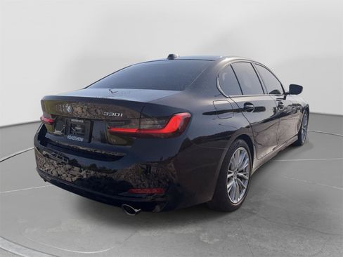 Used 2023 BMW 330i Sedan w/ Convenience Package RWD image 4