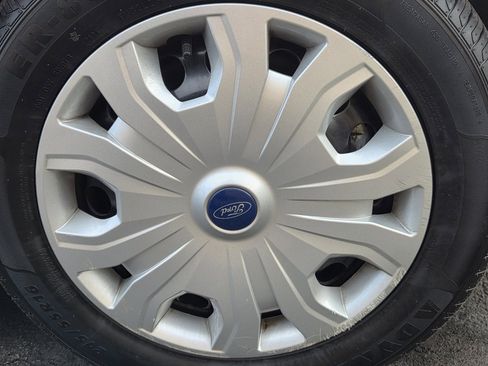 Used 2022 Ford Transit Connect XLT image 28