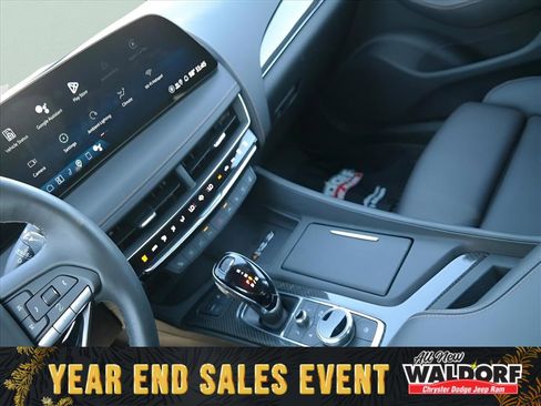 Used 2025 Cadillac CT5 Sport w/ Technology Package image 29