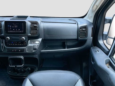 Used 2025 RAM ProMaster 2500 w/ Convenience Group FWD image 22