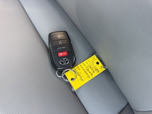 Used 2026 Toyota Camry SE image 34