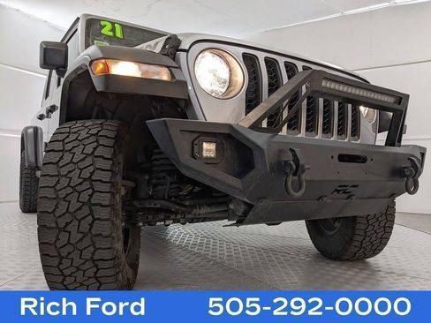 Used 2021 Jeep Gladiator Rubicon AWD/4WD image 23