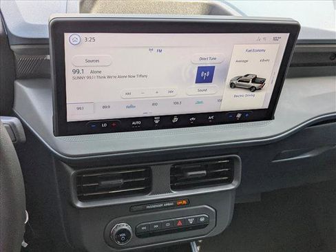 New 2025 Ford Maverick XL image 13