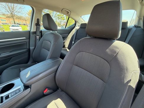 Used 2023 Nissan Altima 2.5 SV image 7