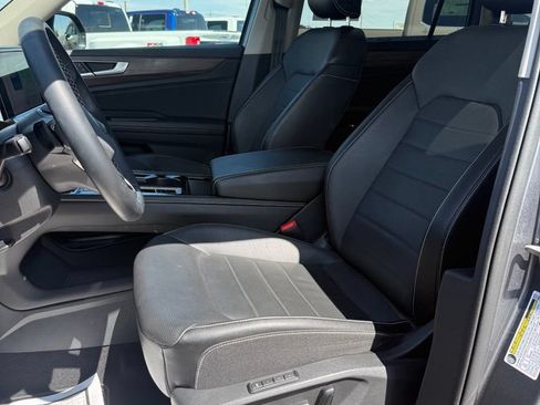 Used 2024 Volkswagen Atlas SEL AWD/4WD image 7