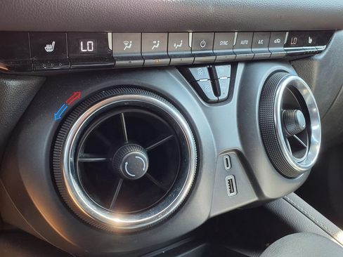 Used 2024 Chevrolet Blazer LT w/ Convenience Package FWD image 26