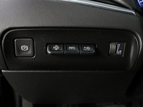 Used 2023 Buick Enclave Avenir w/ Avenir Technology Package image 9