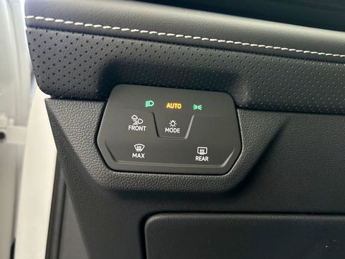 New 2026 Volkswagen Atlas SE image 14