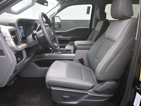 New 2026 Ford F250 XLT w/ XLT Premium Package image 18