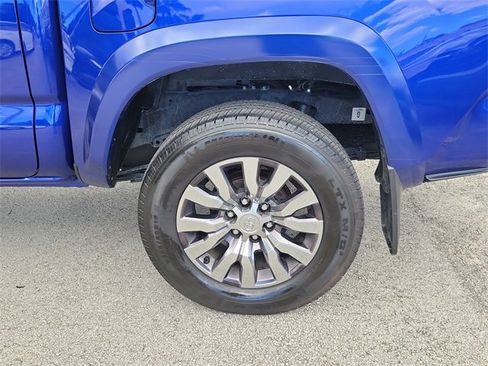 Used 2023 Toyota Tacoma Limited image 6