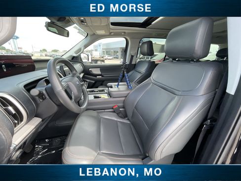 Used 2025 Ford Expedition Active AWD/4WD image 19
