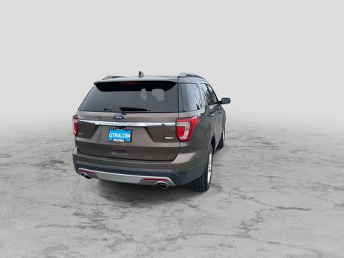 Used 2016 Ford Explorer XLT AWD/4WD image 7