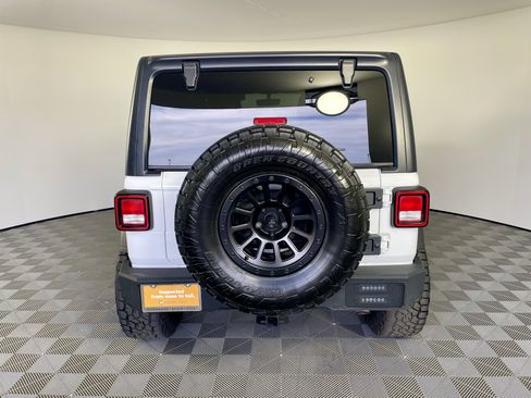 Used 2021 Jeep Wrangler Sport S image 4