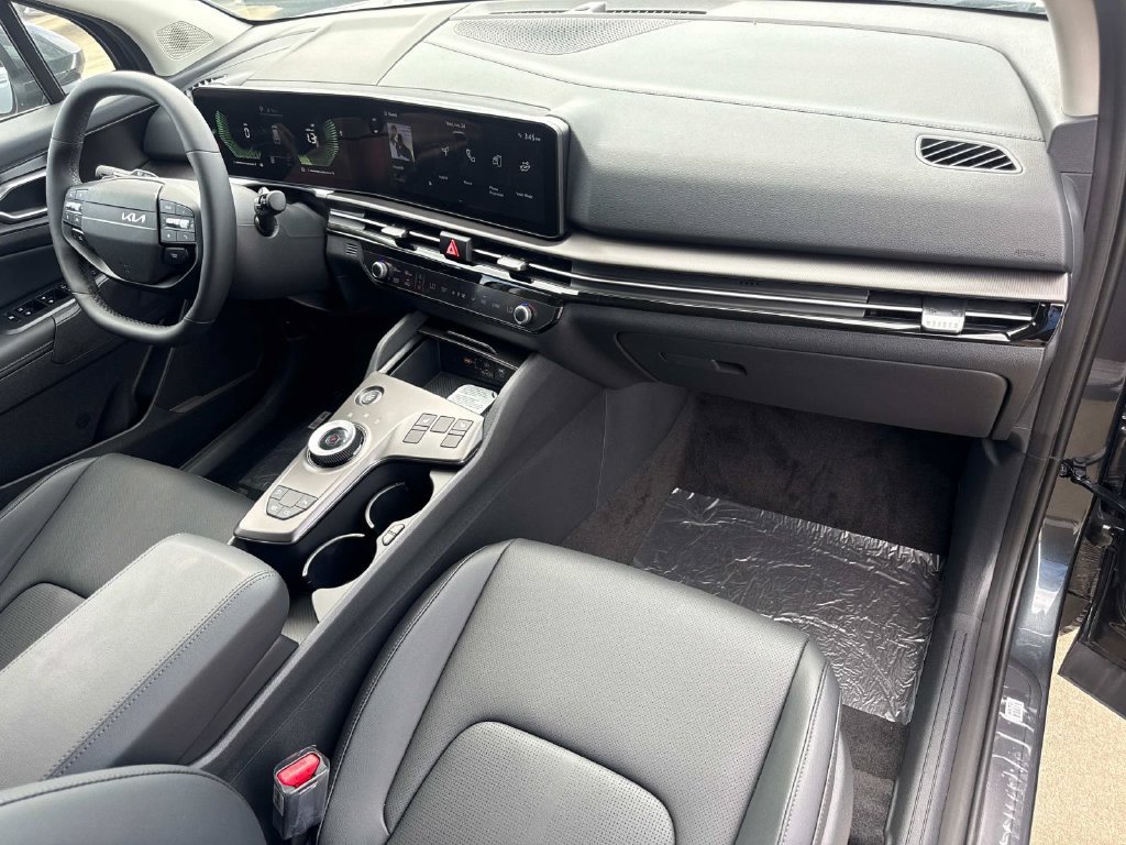 New 2026 Kia Sportage SX FWD image 13