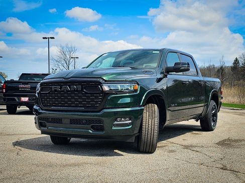 New 2026 RAM 1500 4x4 Crew Cab image 8