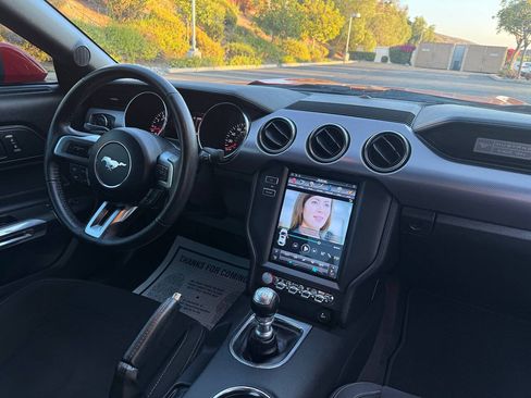 Used 2017 Ford Mustang GT RWD image 14