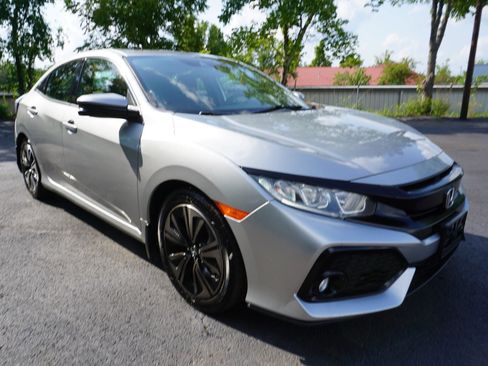 Used 2018 Honda Civic EX image 5