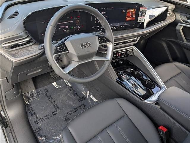 Used 2025 Audi Q5 Premium AWD/4WD image 3
