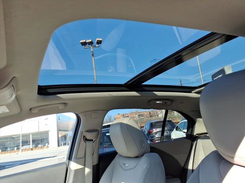 Certified 2023 Cadillac XT4 Luxury w/ Cold Weather Package image 26