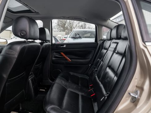 Used 2001 Volkswagen Passat GLX image 8