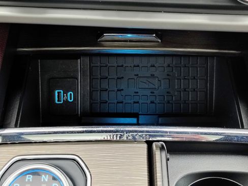 Used 2022 Ford Expedition Limited image 41