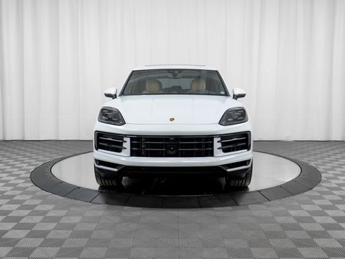 Certified 2024 Porsche Cayenne image 10