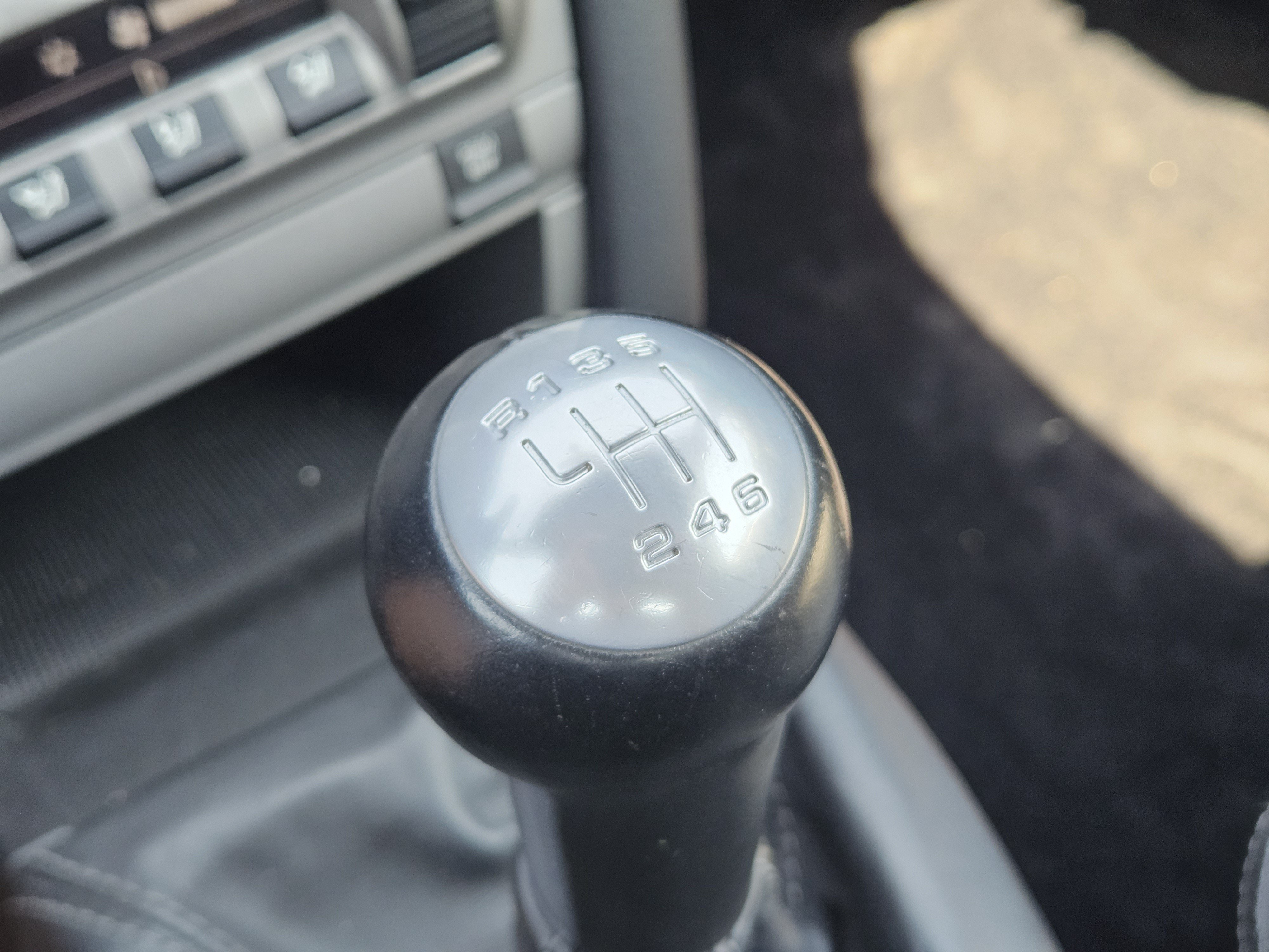 Used 2007 Porsche 911 Carrera RWD image 19