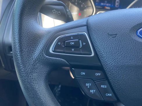 Used 2015 Ford Focus SE FWD image 22