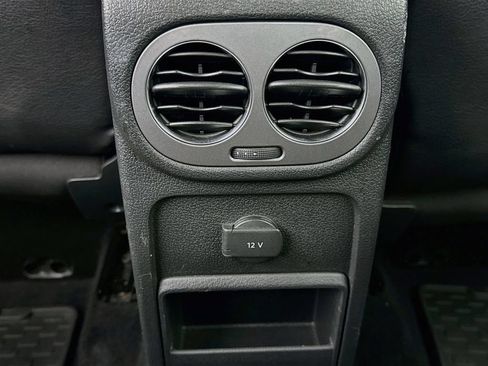 Used 2017 Volkswagen Tiguan Limited w/ Premium Package AWD/4WD image 26
