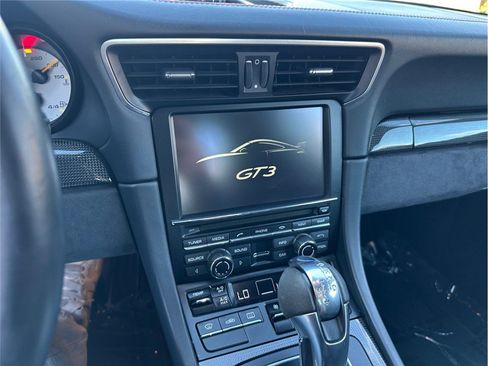 Used 2014 Porsche 911 GT3 w/ Carbon Interior Package RWD image 27