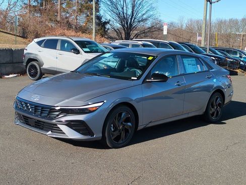 New 2026 Hyundai Elantra SEL Sport FWD image 7