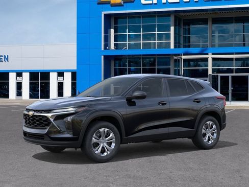 New 2026 Chevrolet Trax LS FWD image 2