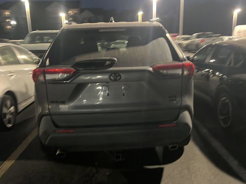 Used 2023 Toyota RAV4 XLE w/ Convenience Package image 9