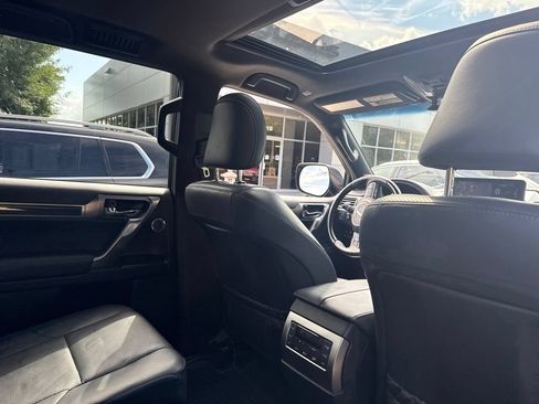 Used 2023 Lexus GX 460 Luxury w/ Sport Design Package AWD/4WD image 9