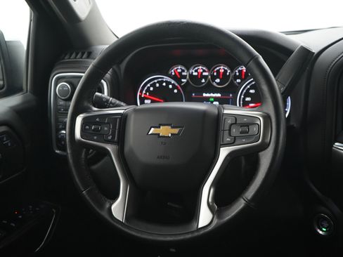 Used 2022 Chevrolet Silverado 1500 LT AWD/4WD image 17