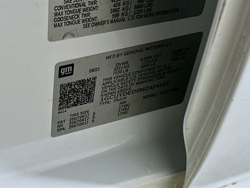 Used 2021 Chevrolet Silverado 1500 LT image 12