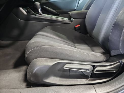 Used 2023 Honda Civic LX image 27