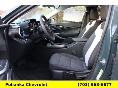 Certified 2025 Chevrolet Trax LS w/ LS Convenience Package image 25