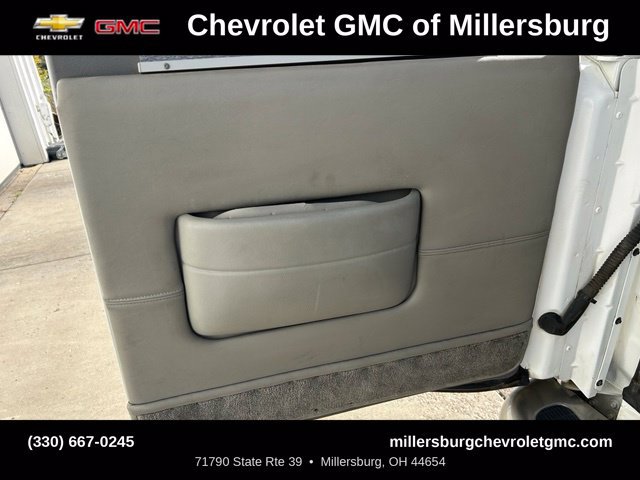 Used 2004 GMC Savana 1500 w/ Preferred Equipment Group RWD image 34