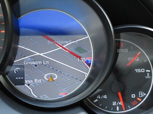 Used 2014 Porsche Cayenne Diesel Platinum Edition image 18