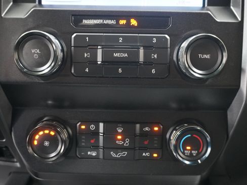 Used 2019 Ford F150 XLT w/ Equipment Group 302A Luxury RWD image 19