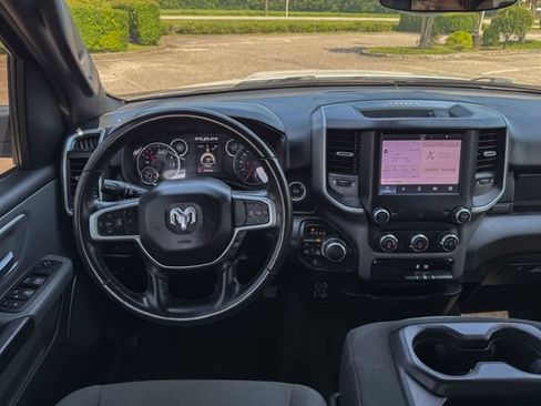 Used 2022 RAM 1500 Big Horn AWD/4WD image 16