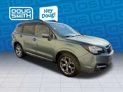 Used 2017 Subaru Forester 2.5i Touring AWD/4WD image 6