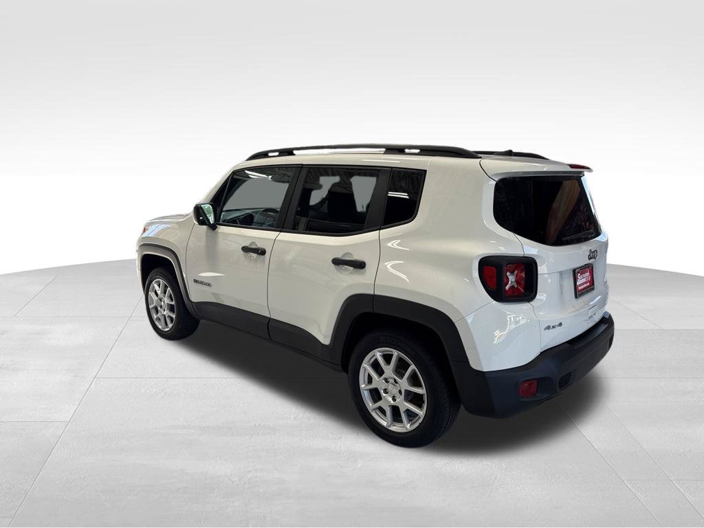 Used 2021 Jeep Renegade Sport w/ Sport Appearance Group AWD/4WD image 4