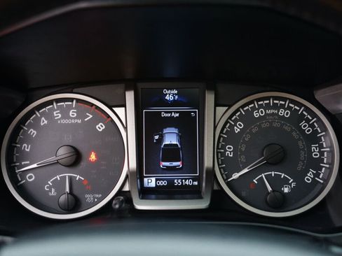 Used 2019 Toyota Tacoma Limited image 18