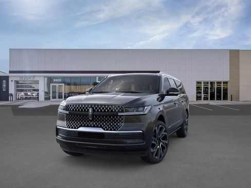 New 2026 Lincoln Navigator L Reserve AWD/4WD image 2