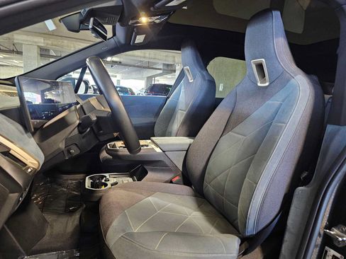 Certified 2024 BMW iX xDrive50 w/ Premium Package AWD/4WD image 24
