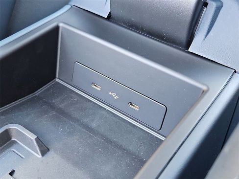 Certified 2025 Porsche 911 Carrera image 20